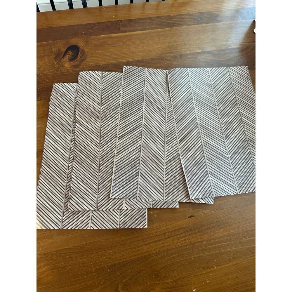 Main Street peel and stick wallpaper 4 pieces, Chevron design